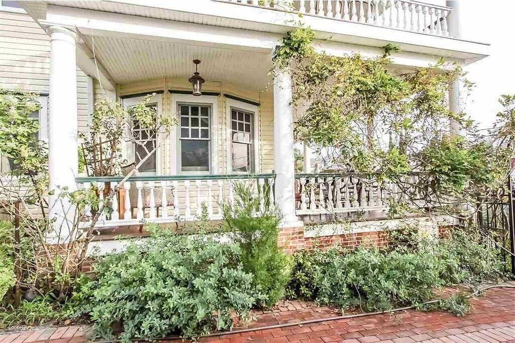 Historic Luxury Condo with Pool & modern amenities in Wildwood Crest, Nj in Wildwood Crest, Cape May County