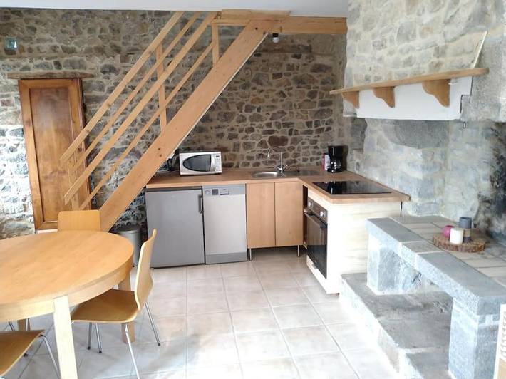 Location de vacances pour 4 personnes, avec vue ainsi que terrasse et jardin dans Orval-sur-Sienne - 4