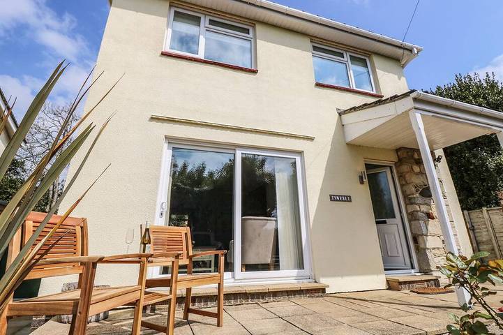 Cottage for 8 people, with garden and pool on the Isle of Wight