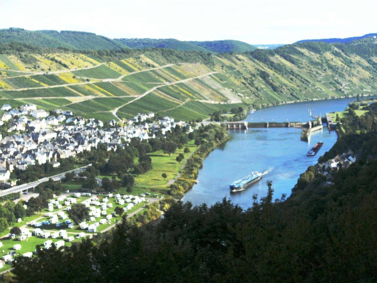 Ferienanlage - Am Moselufer in Kövernig, Kröv