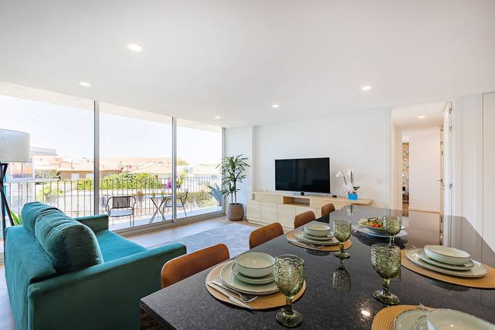 Appartement entier, Espinho Sunny Vibes & Balcony with Pool in Espinho, District de Aveiro