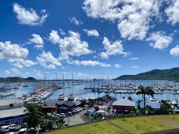 Gîte pour 4 personnes, avec terrasse dans Marina du Marin