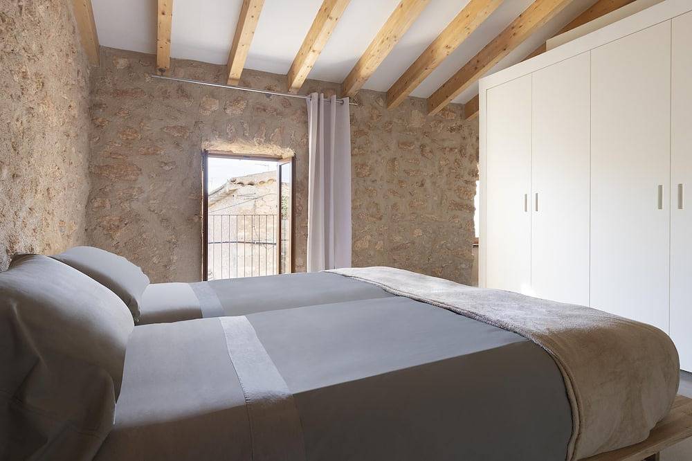 Cas Padrins | Tolles Design-Ferienhaus mit Pool | Garten, Bbq, Aircon, Internet in Consell, Mallorca Inselmitte