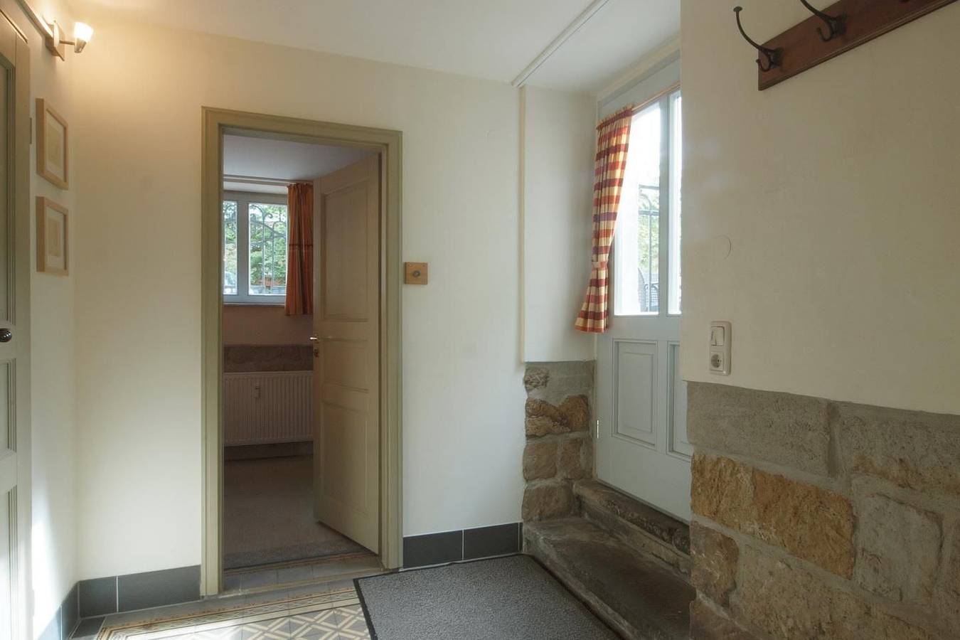 Apartamento entero, Tiles and "Mettlacher Platten" in Plauen (Dresde), Dresde
