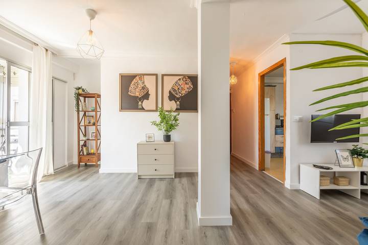 Entire apartment, Apartment 'Marahome' with Balcony, Wi-Fi and Air Conditioning in Central Seville, Sevilla