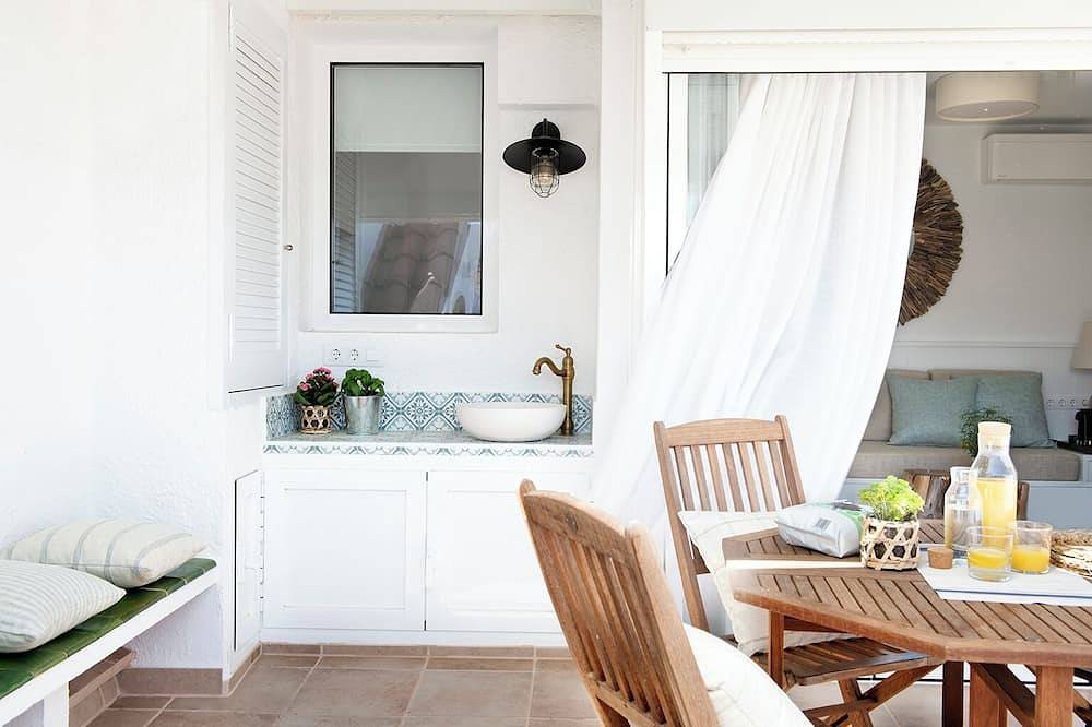 Entire apartment, Appartement De 1 Chambre in Platja Grifeu, Upper Empordà