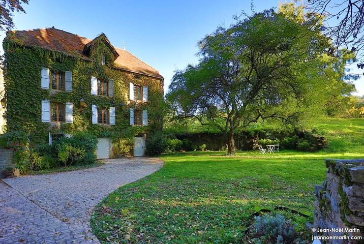 Chambre d’hôte pour 15 personnes, avec Terrasse ainsi que Jardin et Piscine