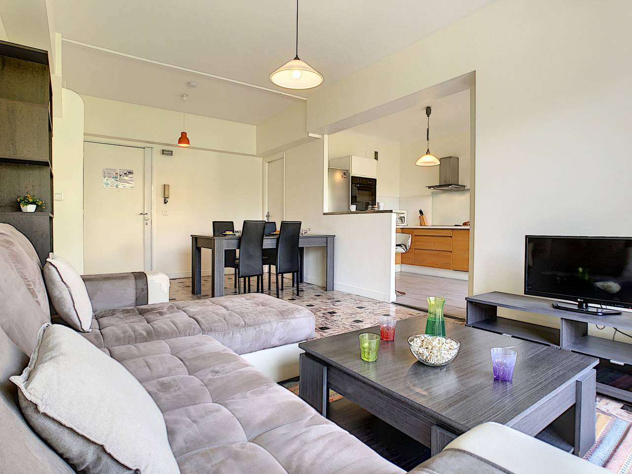 Ganze Wohnung, N&J - Solar - Proche mer - Parking - Vue jardin in Nizza, Nizza und Umgebung