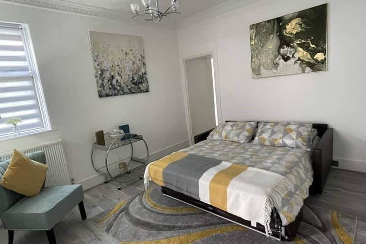 Appartement entier, Appartement-Famille-Sdb privée avec baignoire-Vue sur Rue-Flat 4-Luxury Famil... in Eastbourne, Sussex Est