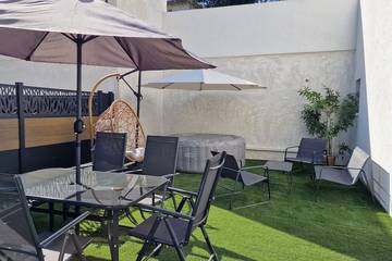 Gîte pour 6 personnes, avec jardin ainsi que terrasse et jacuzzi à Carnoux-en-Provence