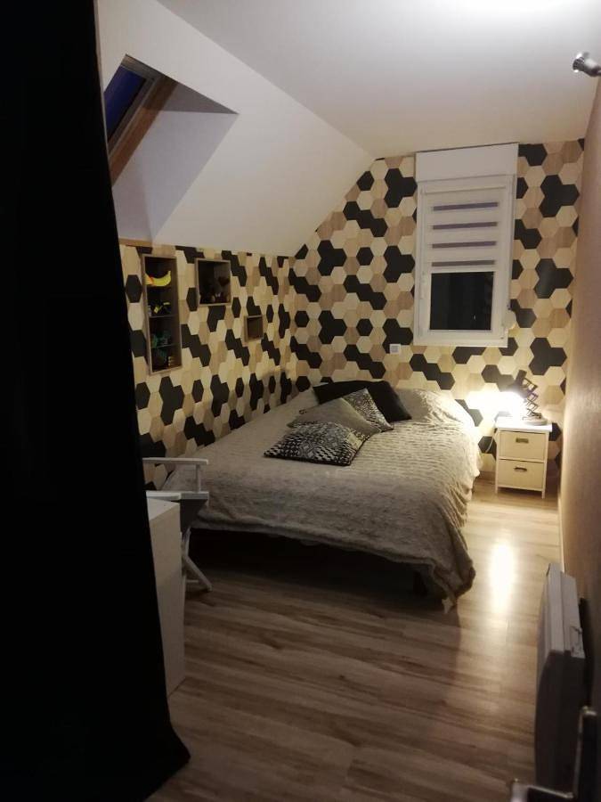 Chambre d’hôte pour 4 personnes, avec Jacuzzi et Terrasse ainsi que Jardin et Vue