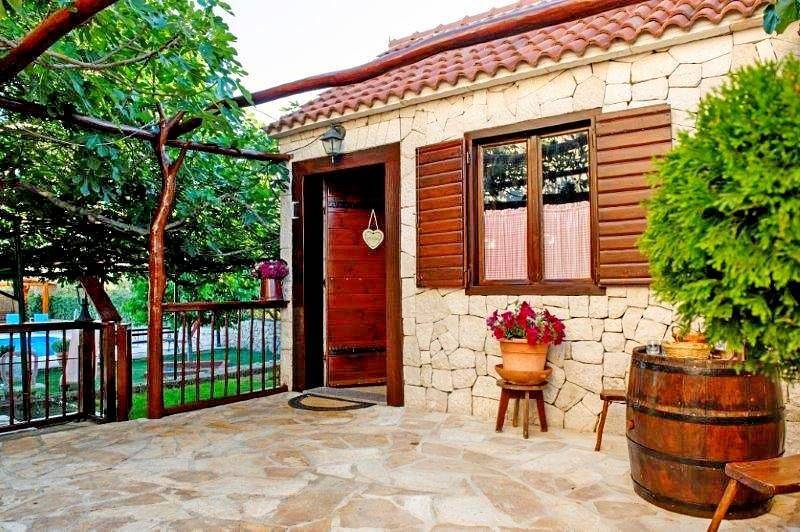 Entire apartment, Apartments Mirko in Seget Vranjica, Split-Dalmatia