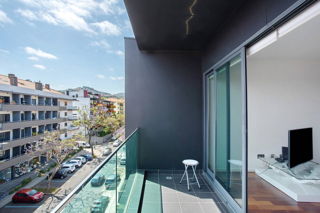 Apartamento inteiro, Apartamento 'Macedo' com vista para o mar, varanda e Wi-Fi in Santo António (Madeira), Madeira