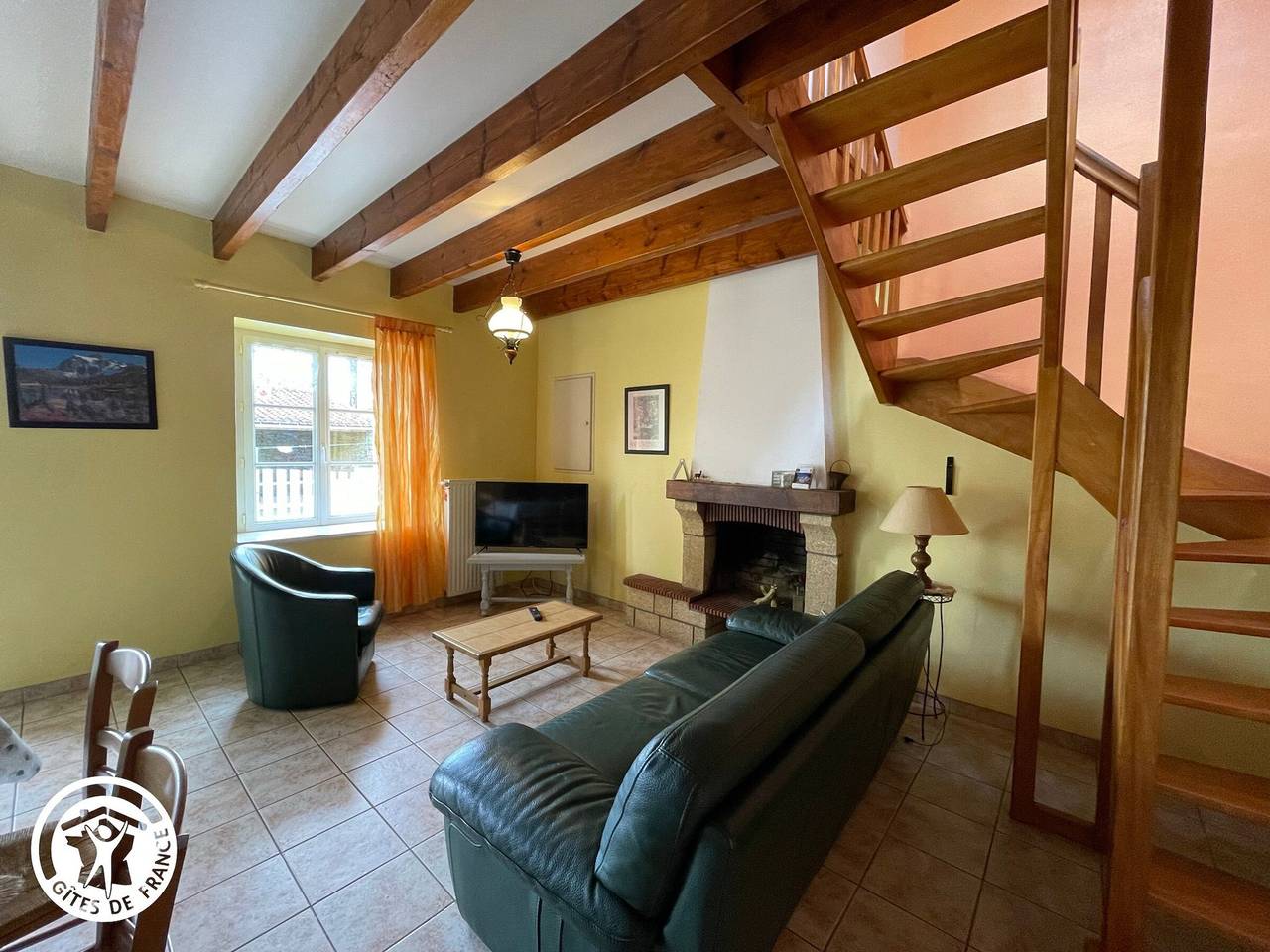 Charming Renovated House with Private Pool - Sleeps 8 in Saint-Martin-des-Tilleuls, Loire Valley