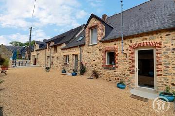 Gîte pour 5 personnes, avec jacuzzi ainsi que terrasse et sauna à Ercé-en-Lamée