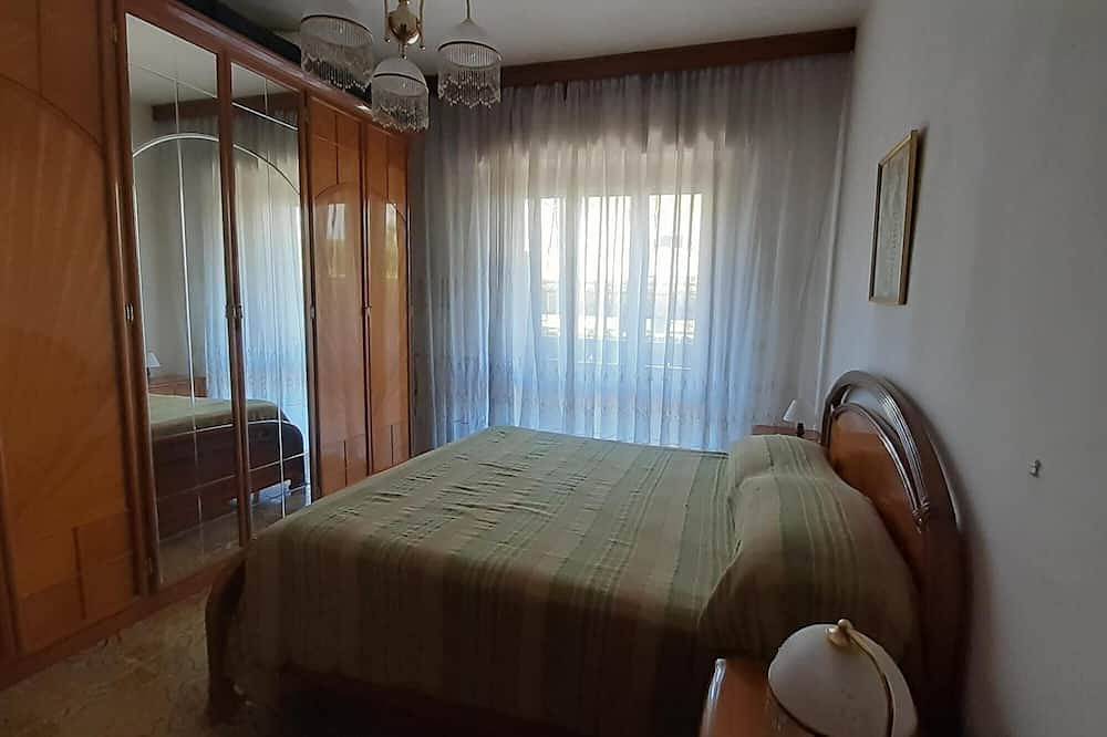 Apartamento entero, Apartamento de tres habitaciones en la costa adriática de los Abruzos, Italia in Alba Adriatica, Provincia de Teramo