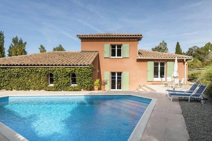 Wunderschöne provenzalische Villa auf einem ruhigen Privatgrundstück in Tourtour, Draguignan Region