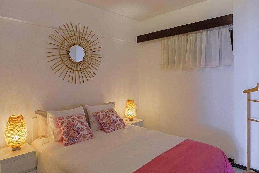 Ganze Wohnung, Direkter und privater Zugang zum Strand. 30 km von Lissabon entfernt in Praia da Califórnia, Sesimbra