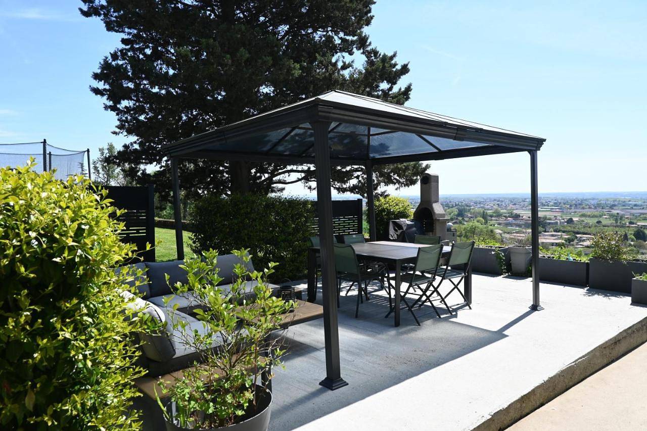 Three-Bedroom House in Beaupuy, Région de Marmande