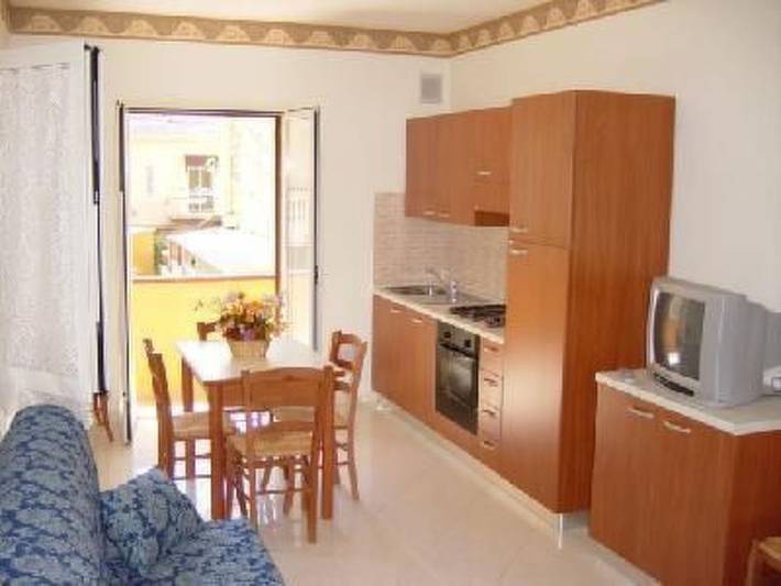Ferienwohnung für 6 Personen, mit Balkon und Terrasse in Riccione