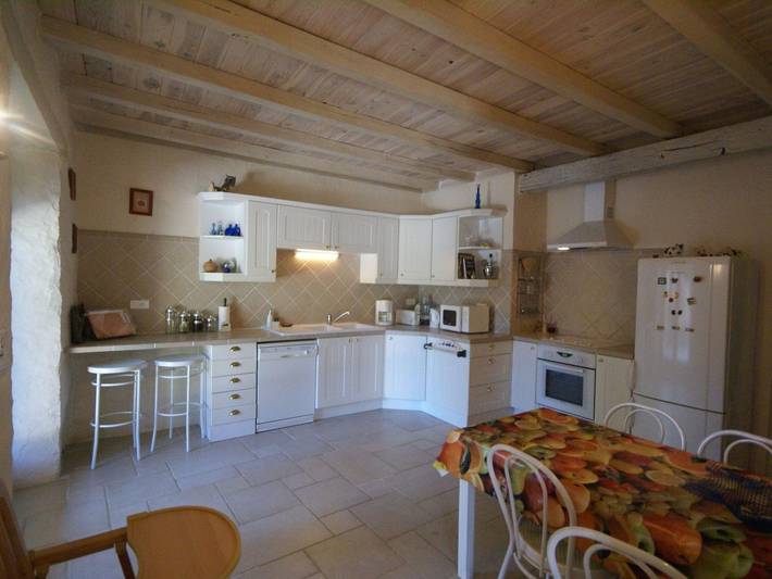 Location de vacances pour 8 personnes, avec jardin et piscine à Saint-Laurent-de-la-Salle - 3