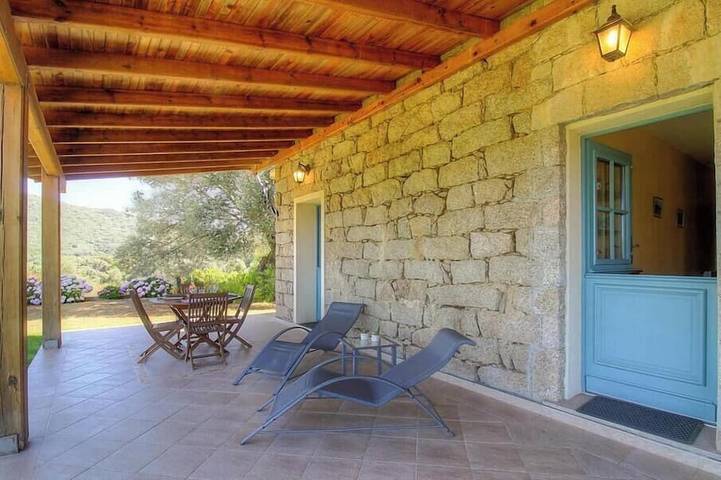 Location de vacances pour 2 personnes, avec jardin dans Filitosa - 4