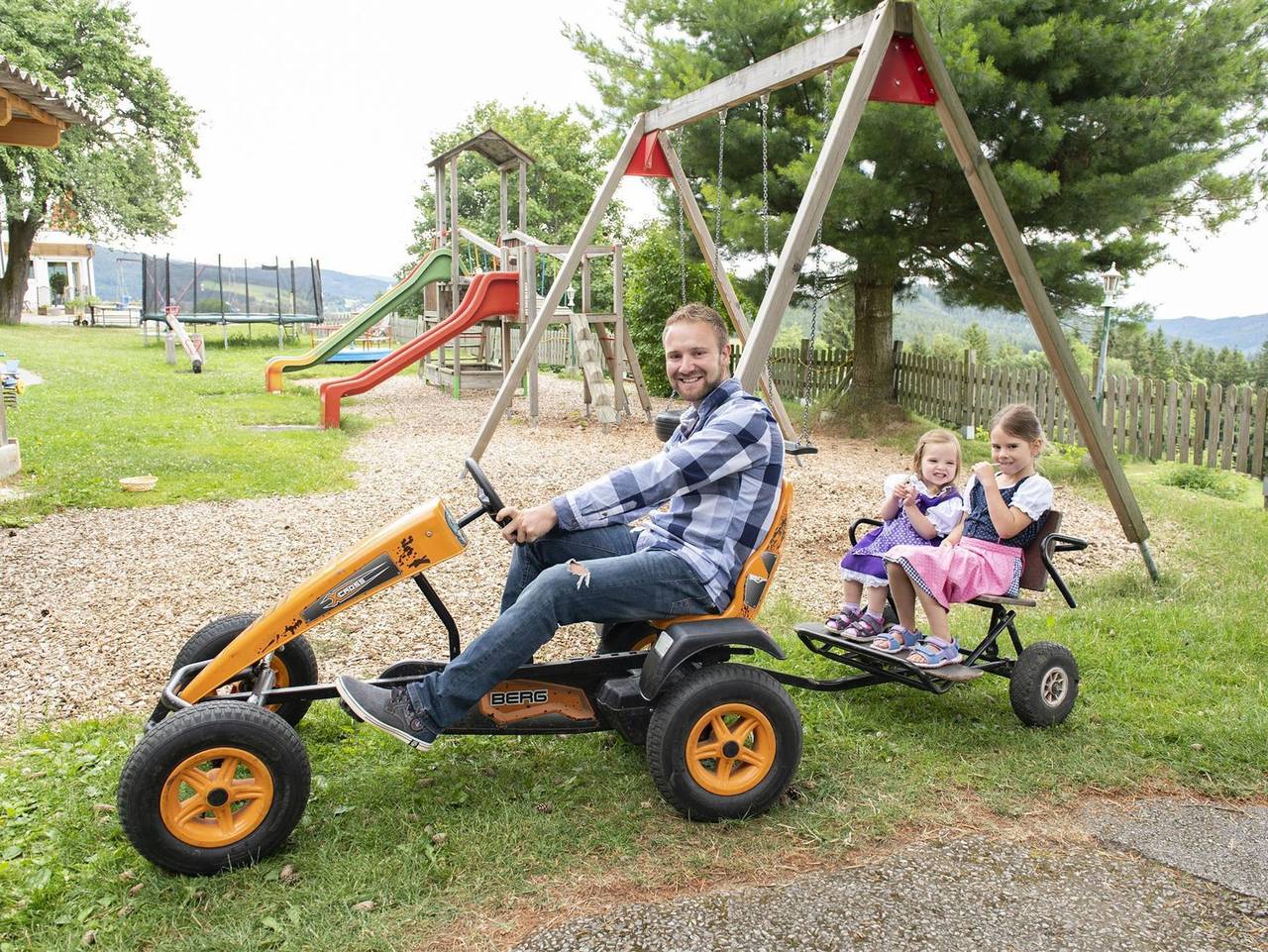 Ganze Ferienwohnung, Familienhotel Berger - Tinyhaus - Selbstversorger, Bad, Wc, ruhig in St. Jakob im Walde, Steirerland