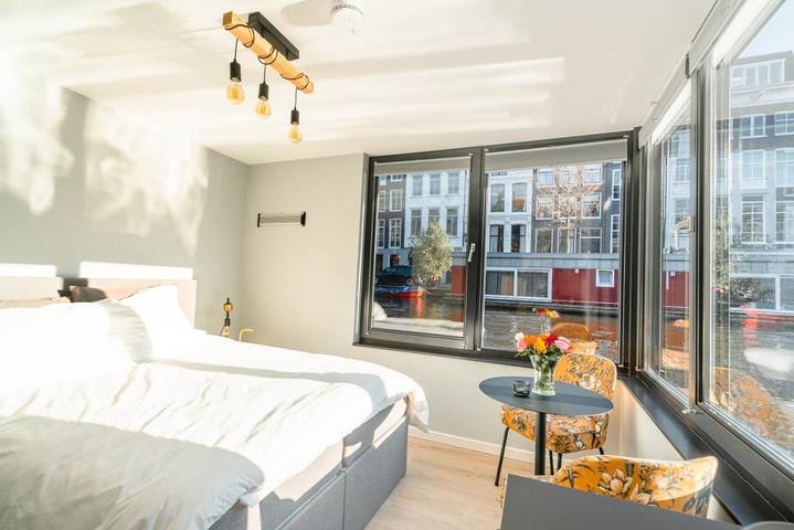B&b voor 2 personen, met uitzicht en uitzicht op het meer aan de Nederlandse kust