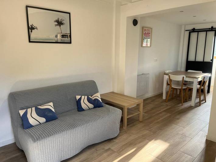 Gîte pour 4 personnes, avec Terrasse ainsi que Jardin et Vue dans Lessy