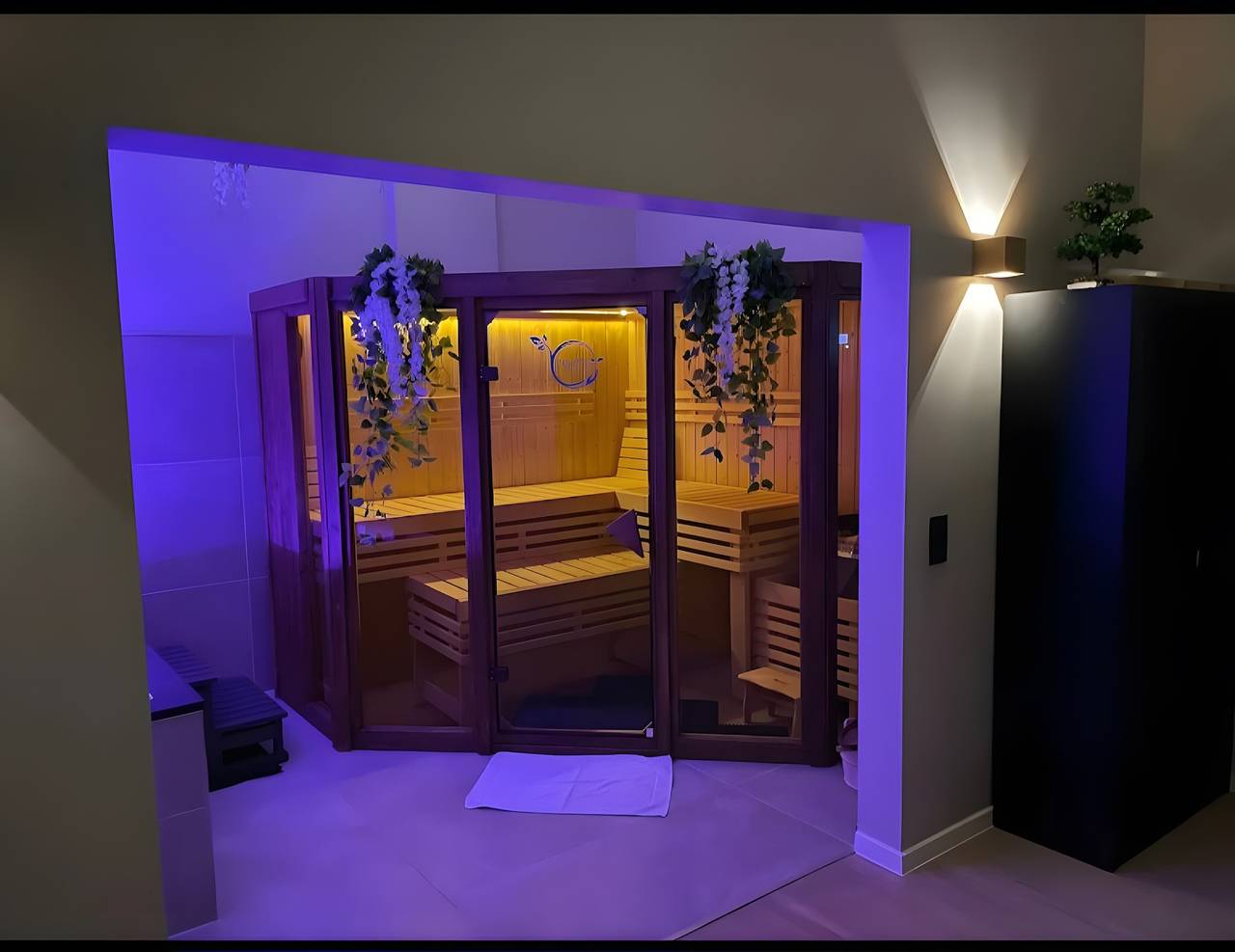 Ganze Wohnung, Apartment „Luxus Spa Wellness“ mit Wlan und Klimaanlage in Heiligenhaus, Kreis Mettmann