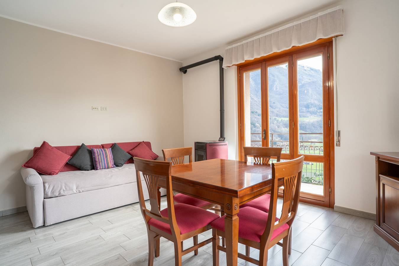 Appartamento intero, Spacious apartment with panoramic view in Pasturo, Comune di Pasturo