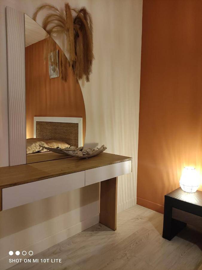 Location de vacances pour 12 personnes, avec terrasse ainsi que vue et piscine à Loupian - 4