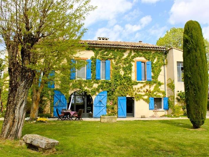 Maison d’hôte pour 4 personnes, avec Terrasse et Jardin ainsi que Piscine et Vue