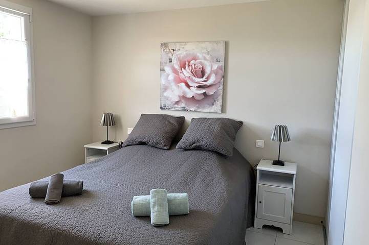 Location de vacances pour 6 personnes, avec terrasse et jardin à Cabrières-d'Avignon - 2