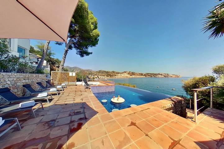 Villa for 10 people, with garden - 1