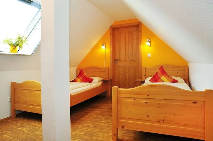 Ganze Wohnung, Sehr modern und gemütlich eingerichtet für Großfamilien in Feuchtwangen, Romantische Straße