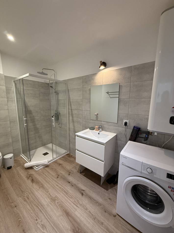 Gîte pour 4 personnes, avec terrasse et piscine à Lecci - 4