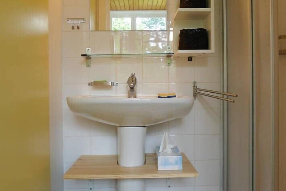 Kleines Haus am Meer, hell, sehr ruhig, sehr großer Garten, Quimiac in Mesquer, Côte d'Amour