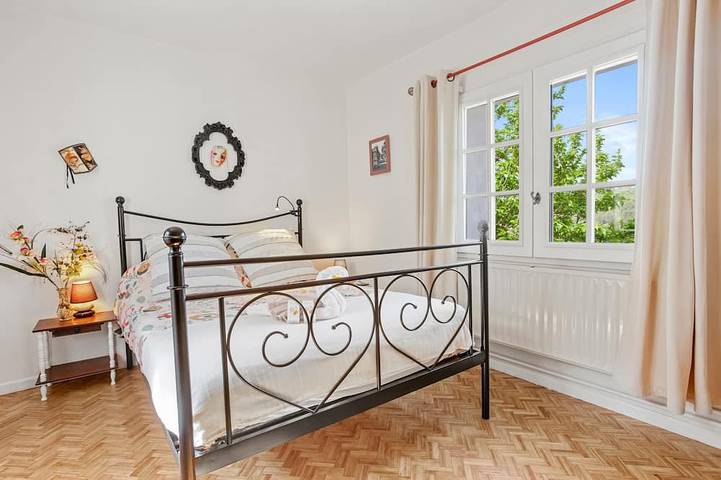 Location de vacances pour 4 personnes, avec piscine et jardin, animaux acceptés à Bras - 2
