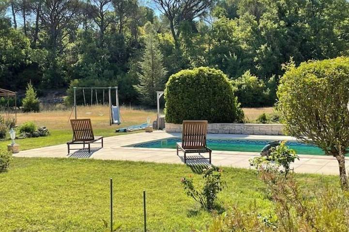 Villa pour 6 personnes, avec Terrasse et Jardin à Tourves