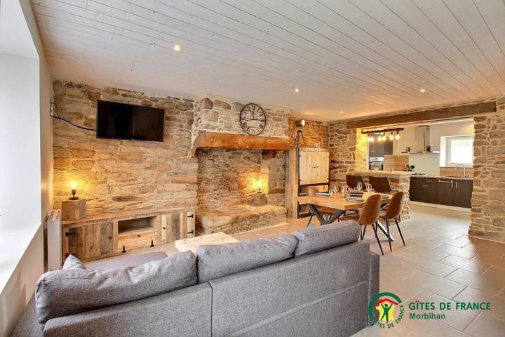 Gîte pour 4 personnes, avec Terrasse et Jardin à Péaule