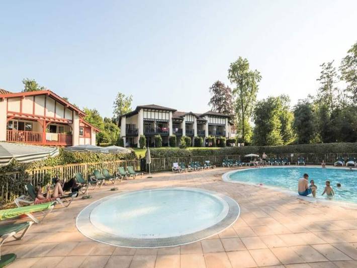 Gîte pour 6 personnes, avec balcon et piscine, animaux acceptés à Uhart-Cize - 3