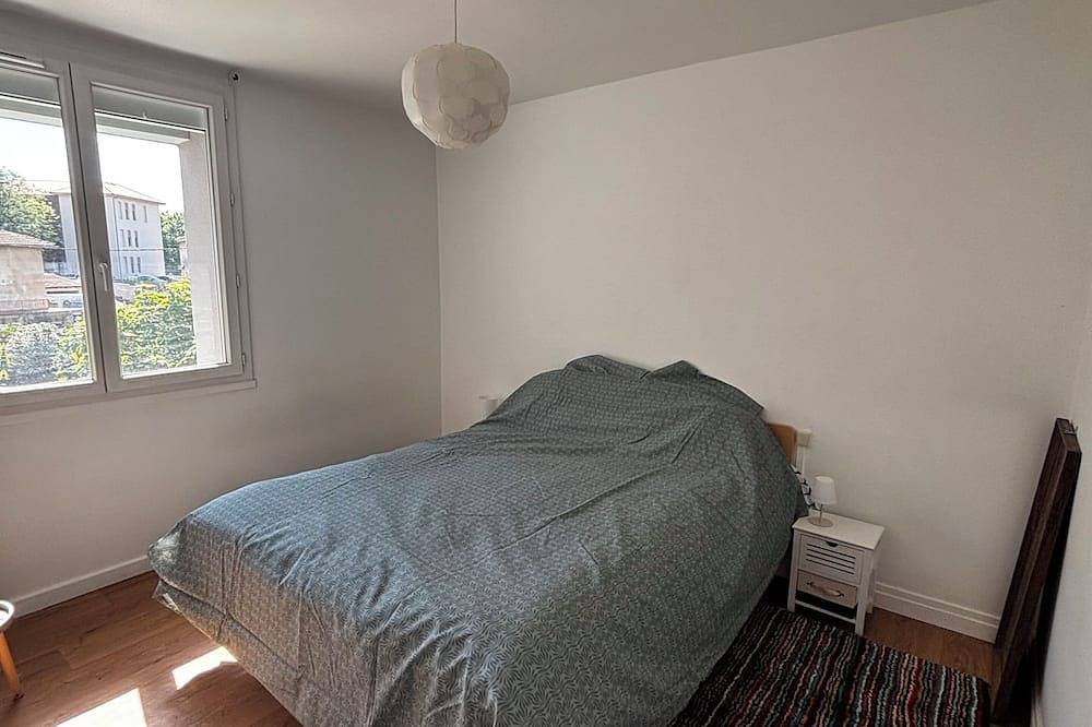 Ganze Wohnung, Quiet apartment in Aubenas. 10 min walk from the Château. in Aubenas, Ardèche