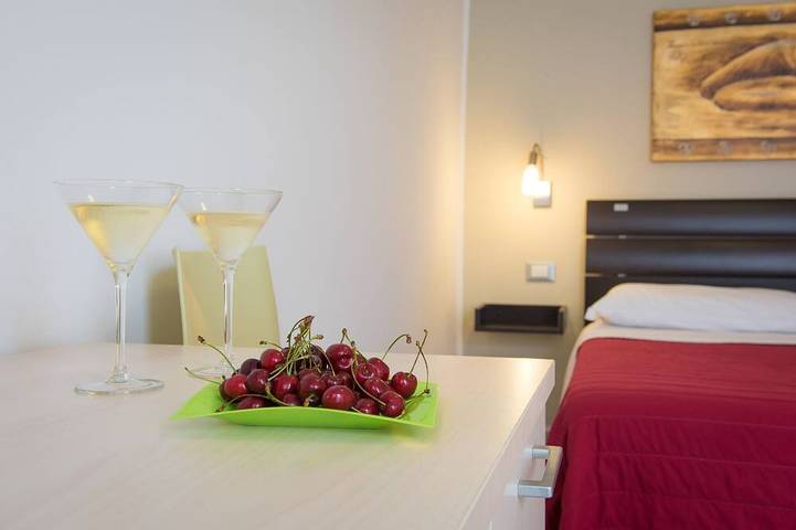 Ground Floor Double Room in \"Donnosanto Residence\" in Torre Santa Sabina, Carovigno