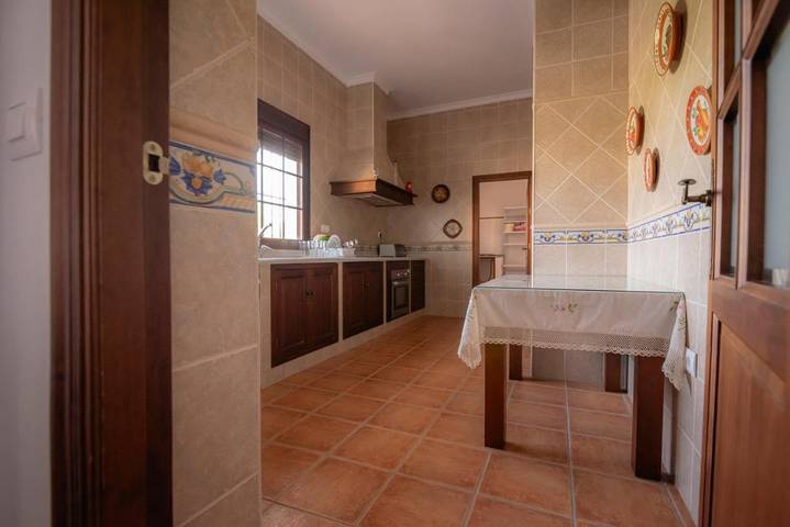 Casa de vacaciones para 7 personas, con terraza además de vistas y jardín, Se admiten mascotas en Sierra de Cádiz - 3