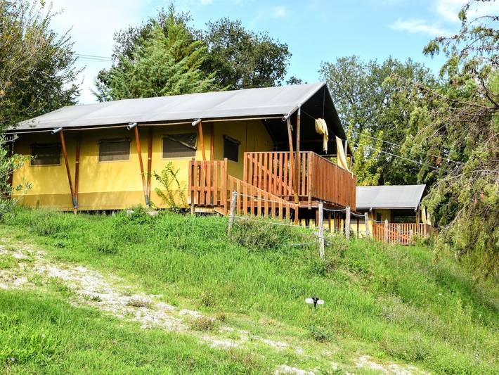 Camping für 5 Personen, mit Garten und Pool in Marche - 4