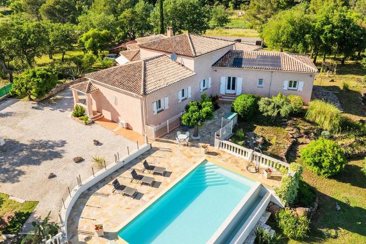 Apartamento de vacaciones para 4 personas, con jardín además de piscina y vistas - 1