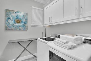 Vacation Rental for 26 Guests in Reunion (FL), Four Corners, Picture 2