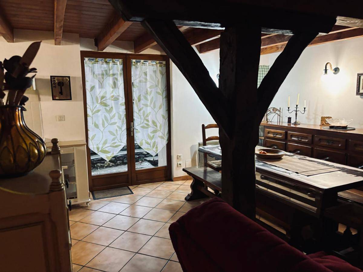 Three-Bedroom Chalet in Boutx, Pyrénées