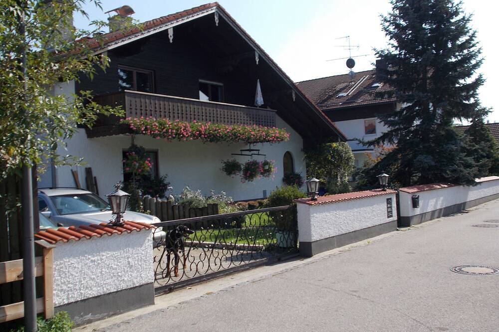 Ganze Wohnung, 72m² in83052 (zw.München+Ro) +Kinder,Hund,Lkw 24 hour check-in in Bruckmühl, Landkreis Rosenheim